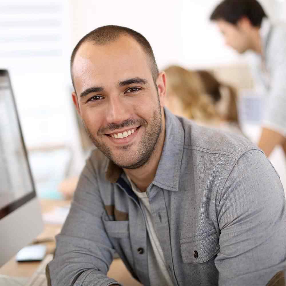 https://deine-immobilienbewertung.de/wp-content/uploads/2017/10/team_2_creative.jpg
